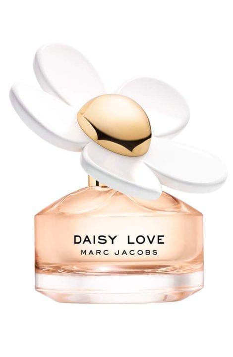 Daisy Love by Marc Jacobs, a 100ml Eau De Toilette for women, delightfully captures the essence of love.