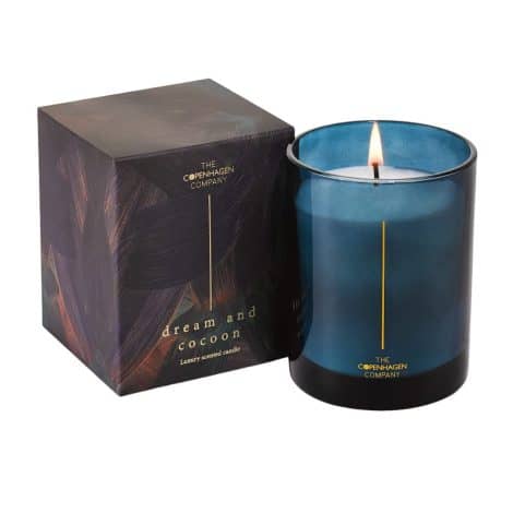 Exquisite scented candle set for ladies: Soy candle with 45-hour burn time, by The Copenhagen Company. Featuring Bergamot, Rose & Sandalwood scent. (7oz)