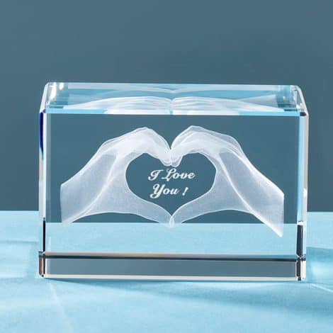 ERWEI Love You Engraved Crystal Figurines – Ideal anniversary or Valentine’s Day gifts for both him and her!