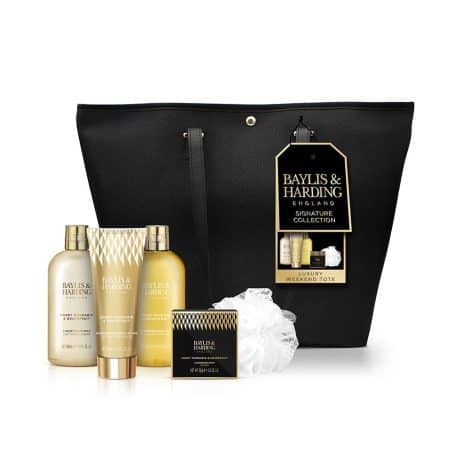 Luxury weekend tote bag gift set with a sweet and invigorating Mandarin and Grapefruit fragrance. Vegan-friendly.