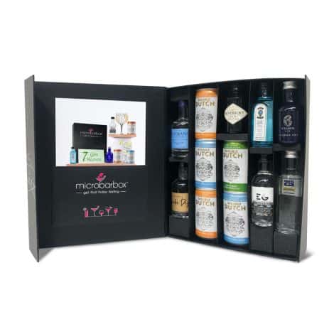 Luxury Gin Gift Box showcasing top gin brands like Hendrick’s, Bombay Sapphire, and more for gin enthusiasts.