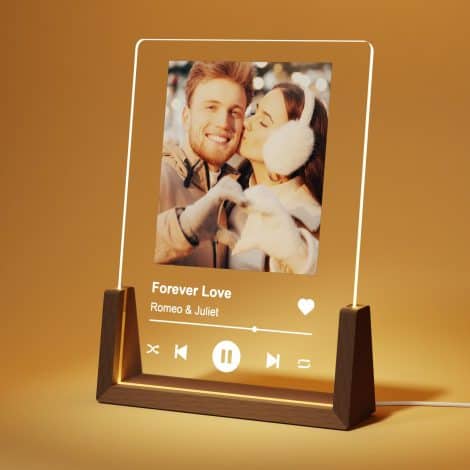 LUCKOR Personalised Photo Frames & Scannable Spotify Night Light – Thoughtful Gifts for Anniversaries, Christmas, Birthdays!