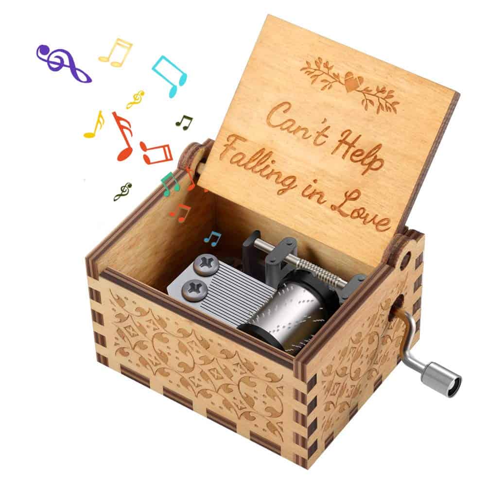 Birthday Gifts for Wife Girlfriend Women, Wooden Vintage Hand Cranked Music Box Presents for Girlfriend Girls Valentine Wedding Anniversary Romantic Gift for Ladies Fiancee Can't Help Falling In Love