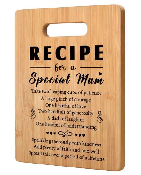 Christmas Birthday Gifts for Mum, a special bamboo cutting board present, perfect for your mama.