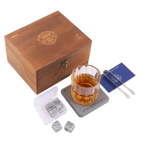 Whisky Lovers’ Gift Set: Enjoy a classic old fashioned drink with 6 stones, glass, coaster, and tong. Ideal for the special men in your life.