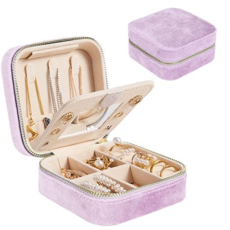 Darbermu’s Portable Jewellery Organiser is a perfect gift for ladies, featuring a lovely purple design.