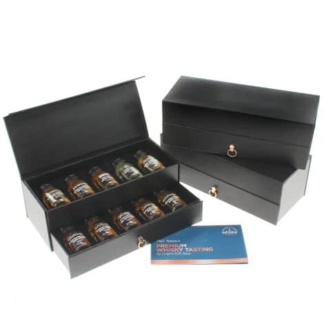 Whisky Tasting Set with Drawer: The Perfect Gift for Whisky Enthusiasts to Enjoy at Home.