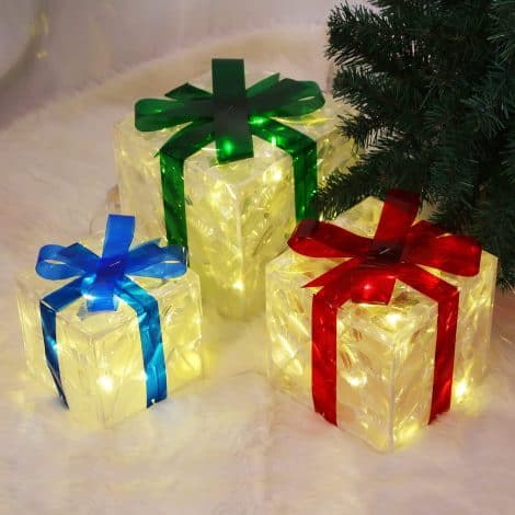 Christmas Parcel Lights – Set of 3 battery operated parcels to brighten up your indoor decorations.