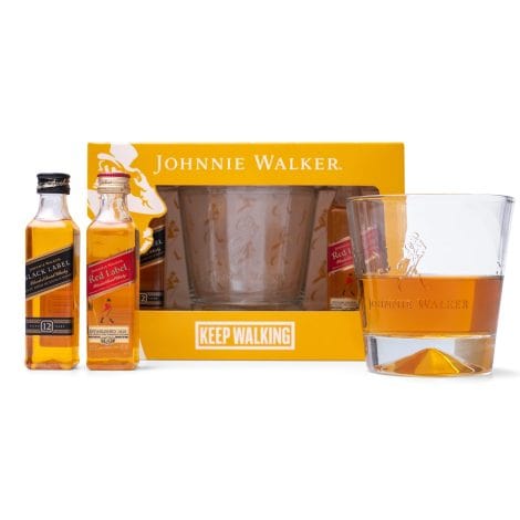 Father’s Day gift set: Johnny Walker Black Label whisky, 2 Red Label whisky miniatures, and a whisky glass. Ideal for dad!