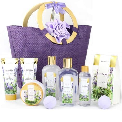 Luxetique Lavender Spa Gift Set – Indulgent pampering products including bubble bath, lotion, and hand cream, perfect for mum’s birthday.