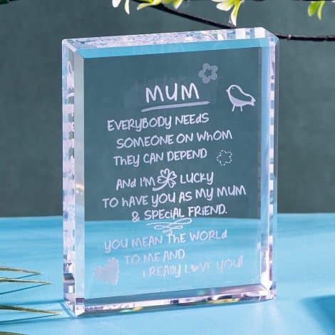 Engraved Crystal Mum Block with Heart Pattern: A thoughtful Mother’s Day gift to express love from son or daughter.