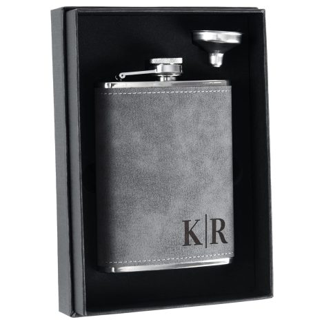 Customizable Hip Flask for Men – Stylish PU Leather Liquor Flask, Engraved 8 oz Stainless Steel. Ideal for Weddings, Birthdays, or Valentine’s Day.