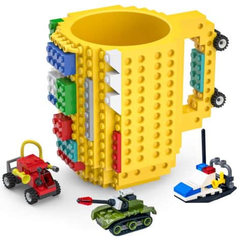 Yellow Lego-compatible coffee mug – Fun gift for Dad, kids, or anyone who loves building!