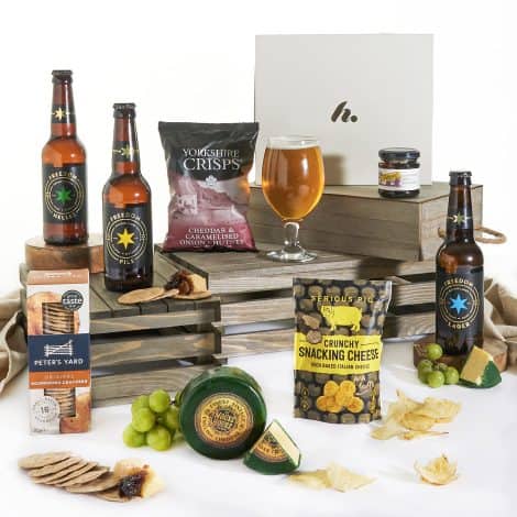 Craft Beer and Cheese Gift Box – Deluxe selection of gourmet beer, cheese, crackers, chutney, and crisps.