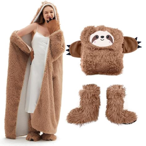 Sloth-themed Hooded Blanket with Boot – Ideal Gifts for Women, Perfect for Birthdays and Special Occasions.