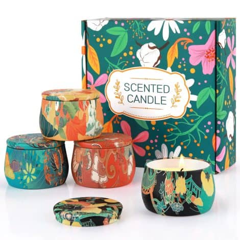 Fragrant Candle Set for Her – Long-lasting, eco-friendly soy wax candles perfect for special occasions.