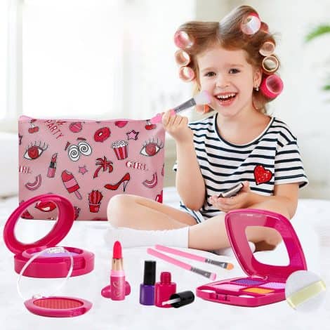 Imitation makeup set for little ones, perfect gift for your niece or granddaughter’s upcoming birthday or Christmas.