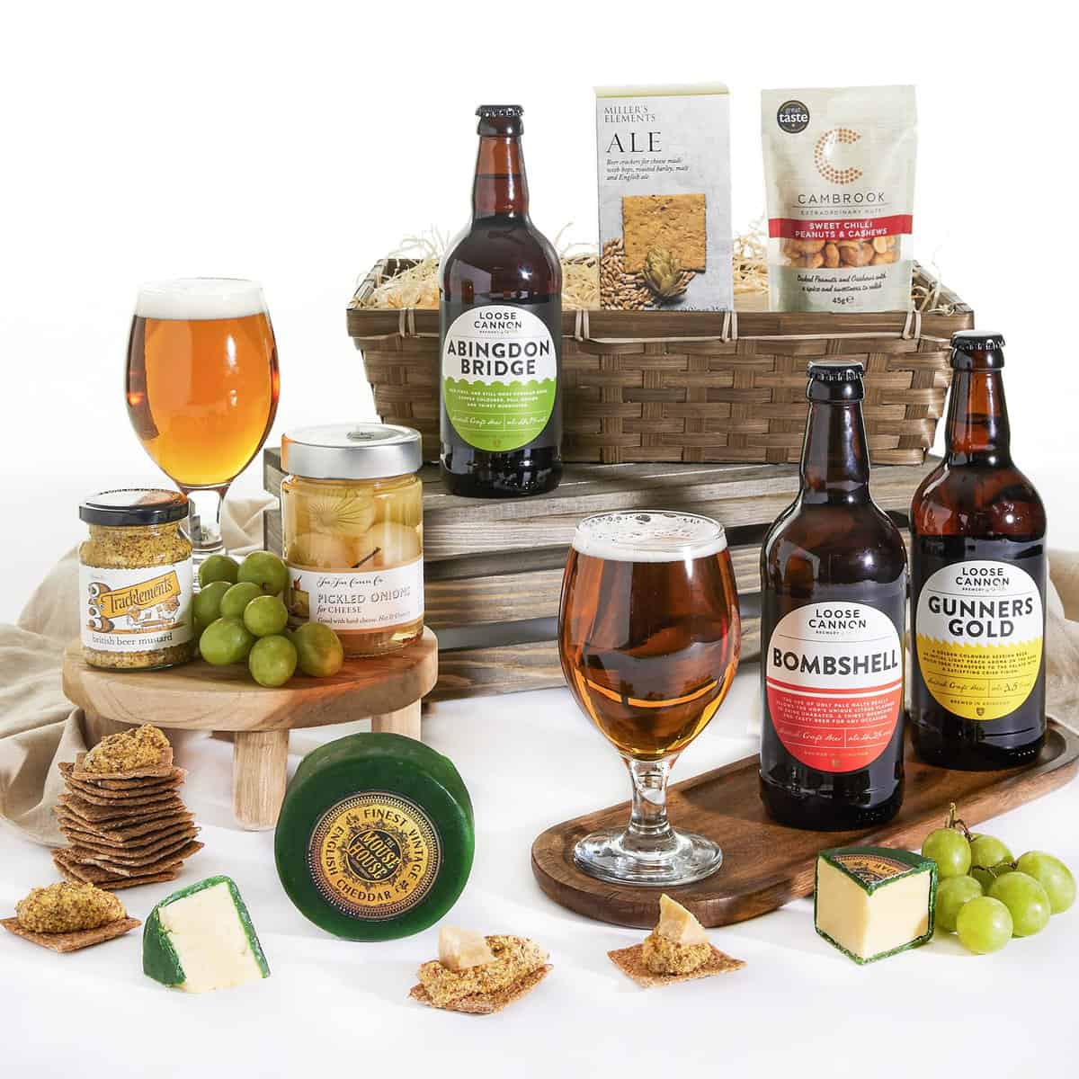 Ploughmans Beer & Cheese Hamper - Craft Beer Hampers Plus Savoury Premium Snacks - Real Ale & Cheese Gift Basket & Hampers - Birthday Gifts For Men, Fathers Day, Hampers For Men, By Clearwater Hampers