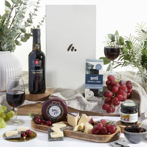 Traditional Port and Cheese Gift Basket – Selection of Cheeses and Port Wine in Elegant Gift Set.