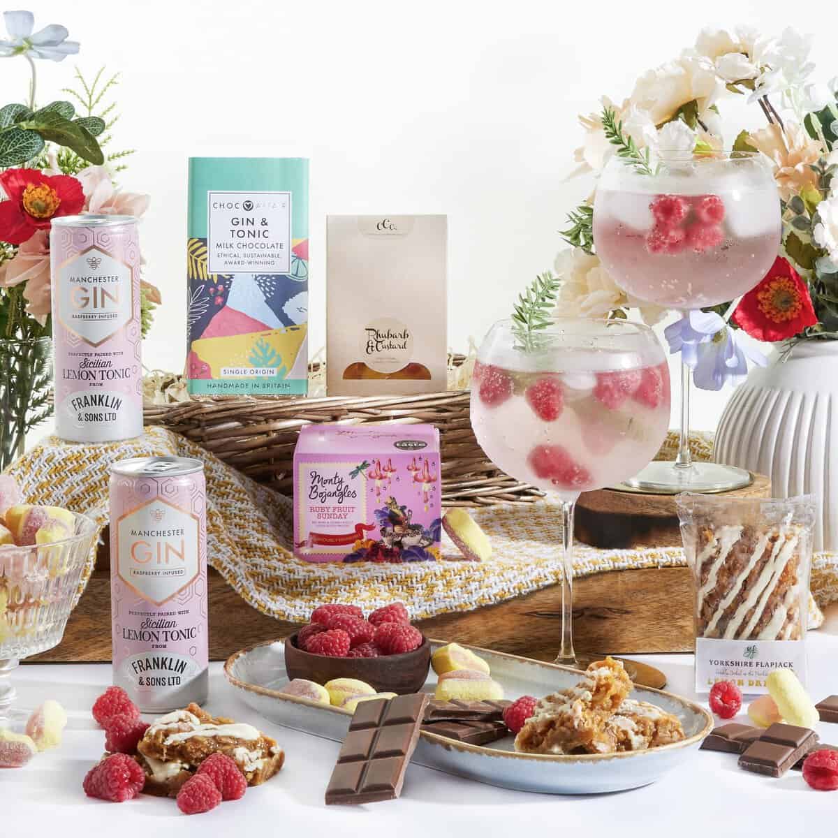 Gin & Treats Hamper - Gin Hampers For Women - Pre-Mixed Gin Cocktails, Gin & Tonic Popcorn, Hand Baked Lemon Biscuits, Marshmallows | Christmas Hampers With Gin,Birthday Hampers, Gin Gift Set