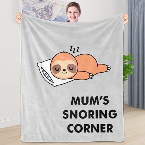 Shoppawhile’s Funny Sloth Mum Blanket: Perfect Presents for Mum’s Birthday, Christmas, or from Daughter/Son! 130*150cm.