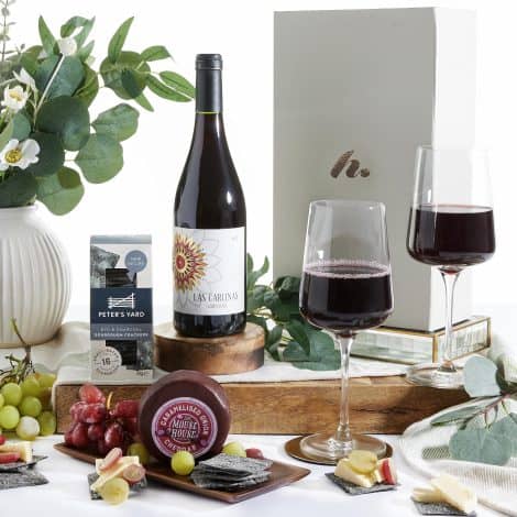 Wine and Cheese Gift Set – Gourmet Hampers with Cheese and Red Wine – Free UK Shipping.