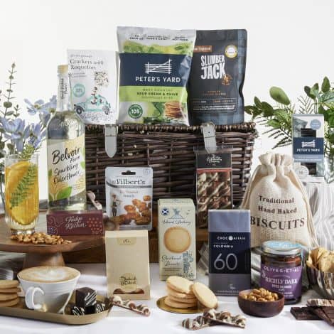 Deluxe Non-Alcoholic Food Hamper: Gourmet Fare in a Classic Wicker Basket – Perfect for Gifting!