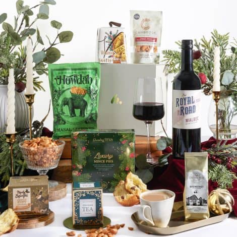 Oxfordshire’s Festive Treats Hamper: Delectable gourmet gifts, luxury for ladies, couples’ premium hamper, choc & wine set.