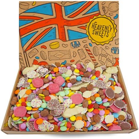 Heavenly Sweets – A gift box of 800g of assorted chocolates, perfect for any occasion.